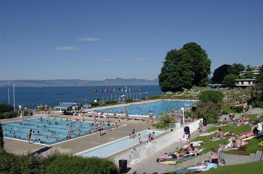 Hotel Le Littoral Évian-les-Bains 3*,  Francia