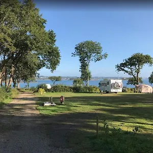 Camping Camping Les Pieds Dans L'eau 