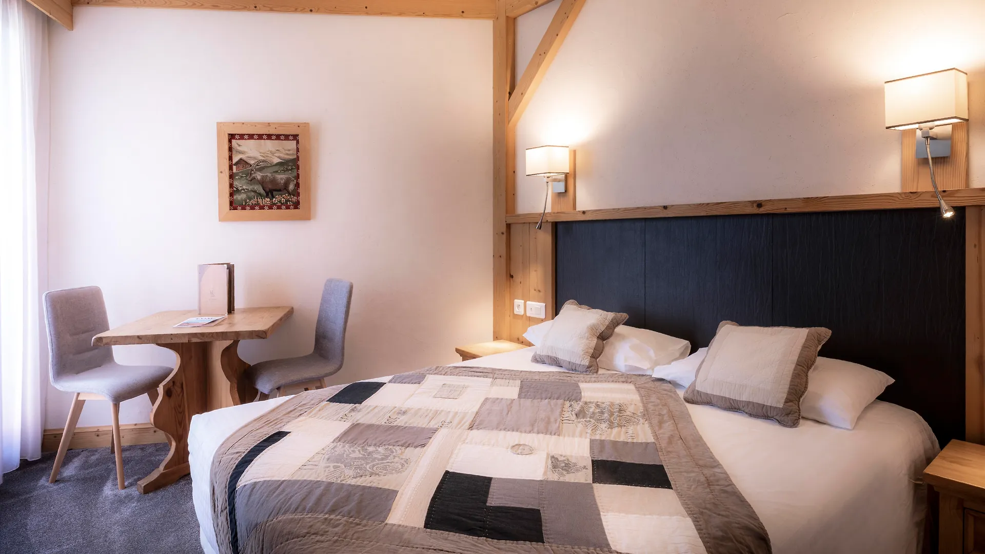 Hotel Le Littoral Evian-les-Bains 3*,