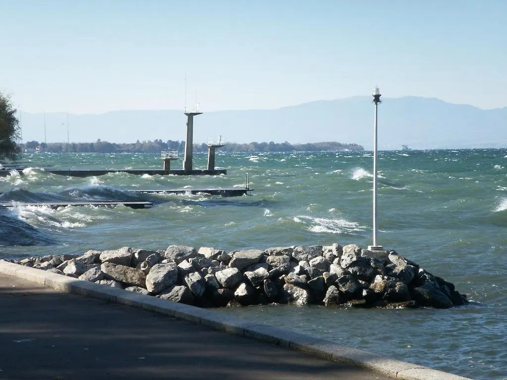 Hotel Le Littoral Evian-les-Bains 3*,