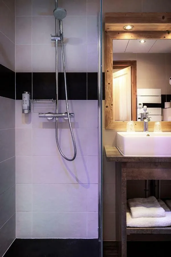 Hotel Le Littoral Evian-les-Bains 3*,